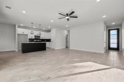 5815 Belaire Circle, Granbury, TX 76048 - Photo 17