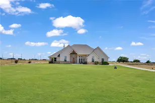 2011 Perkins Ln, Weatherford, TX 76088 - Photo 9