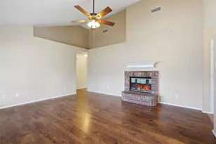 214 Merlin Dr, Weatherford, TX 76086 - Photo 5