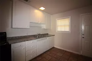 5020 Cedar Hill Rd, Fort Worth, TX 76116 - Photo 3