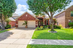 2703 Cove Dr, Grand Prairie, TX 75054 - Photo 1