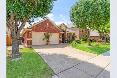 2703 Cove Drive, Grand Prairie, TX 75054 - Photo 3
