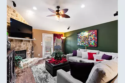 2703 Cove Drive, Grand Prairie, TX 75054 - Photo 13