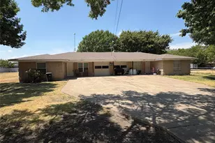 1217 Narrow Ln, Red Oak, TX 75154 - Photo 1