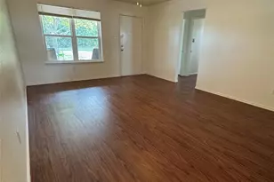 1217 Narrow Ln, Red Oak, TX 75154 - Photo 3