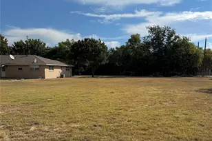 1217 Narrow Ln, Red Oak, TX 75154 - Photo 9
