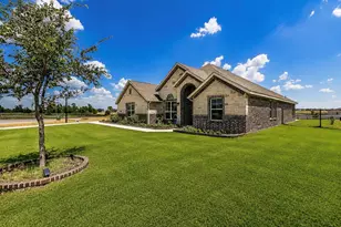 198 Spanish Moss Trl, Rhome, TX 76078 - Photo 3
