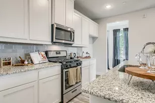 935 Ponds Edge Ln, Euless, TX 76040 - Photo 19
