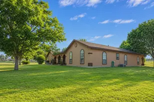 3711 Dove Creek Rd, Cleburne, TX 76031 - Photo 5