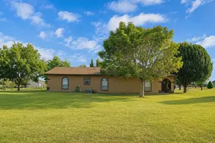 3711 Dove Creek Rd, Cleburne, TX 76031 - Photo 3