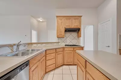 1113 Noblewood Drive, Glenn Heights, TX 75154 - Photo 7