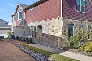 4335 Fall Blossom Dr, Arlington, TX 76005 - Photo 3