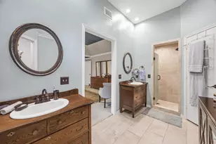 1121 Derbyshire Pl, Carrollton, TX 75007 - Photo 7