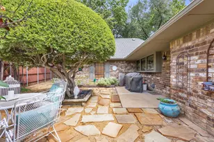 1121 Derbyshire Pl, Carrollton, TX 75007 - Photo 37