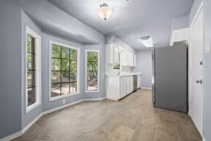 1729 W Doyle St, Granbury, TX 76048 - Photo 11