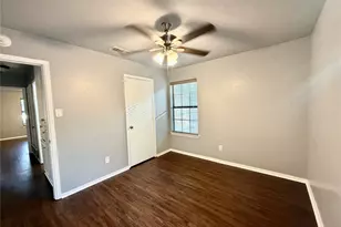 1729 W Doyle St, Granbury, TX 76048 - Photo 23