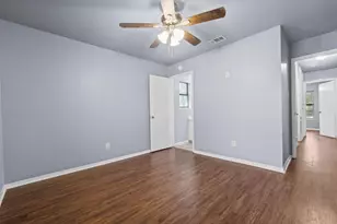 1729 W Doyle St, Granbury, TX 76048 - Photo 19