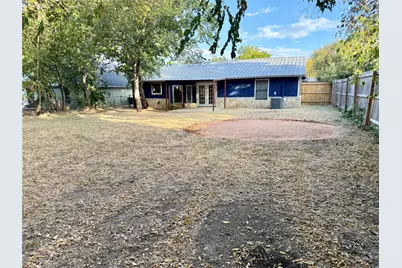 1729 W Doyle Street, Granbury, TX 76048 - Photo 29