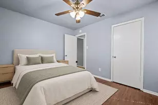 1729 W Doyle St, Granbury, TX 76048 - Photo 21