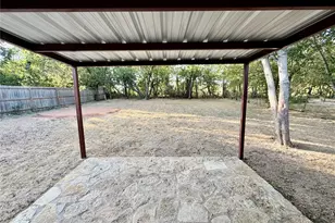 1729 W Doyle St, Granbury, TX 76048 - Photo 25