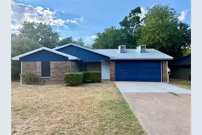 1729 W Doyle Street, Granbury, TX 76048 - Photo 1