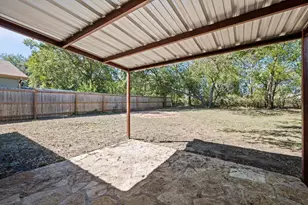 1729 W Doyle St, Granbury, TX 76048 - Photo 31