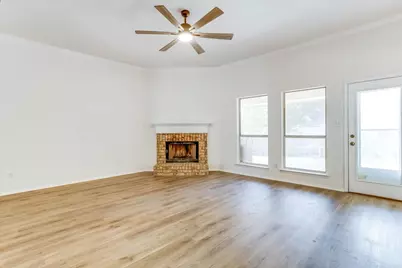 1025 Jessica Drive, Burleson, TX 76028 - Photo 7