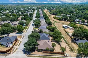 1025 Jessica Dr, Burleson, TX 76028 - Photo 33