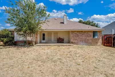1025 Jessica Drive, Burleson, TX 76028 - Photo 29