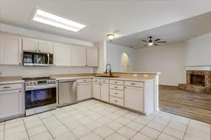 1025 Jessica Dr, Burleson, TX 76028 - Photo 9