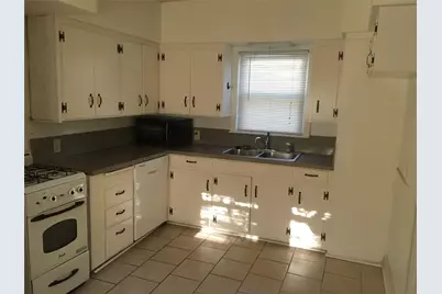 1000 Stuart, Denton, TX 76209 - Photo 5