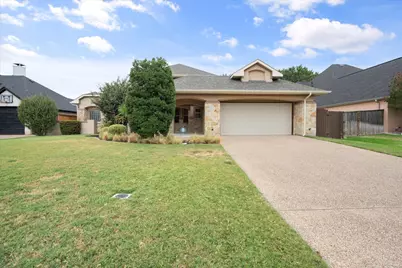 2509 Thoroughbred Lane, Mansfield, TX 76063 - Photo 3