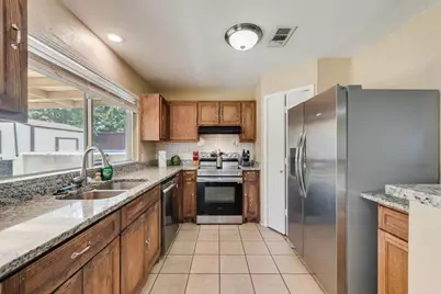 2617 Winslow Drive, Grand Prairie, TX 75052 - Photo 9
