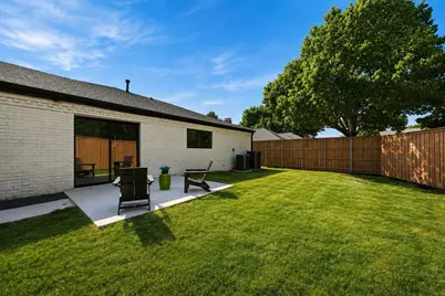 16212 Spring Creek Road, Dallas, TX 75248 - Photo 31