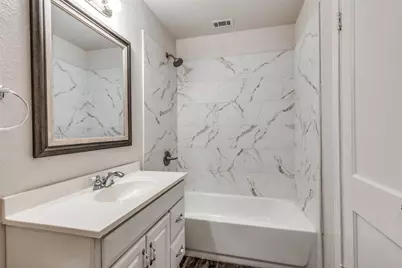 4256 Standish Road, Fort Worth, TX 76133 - Photo 9