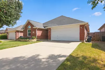 9108 Saranac Trail, Fort Worth, TX 76118 - Photo 3