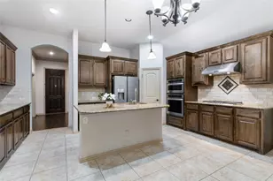 917 Cougar Dr, Allen, TX 75013 - Photo 9