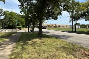 1103 S Broadway Ave, Tyler, TX 75701 - Photo 7