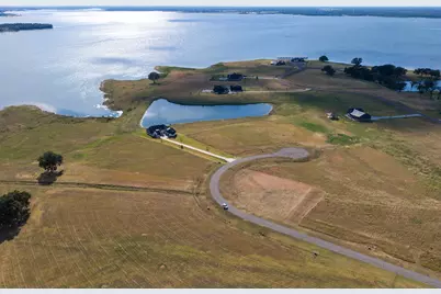 425 Sailview Court, Honey Grove, TX 75446 - Photo 17