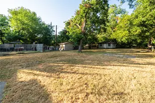 121 W Damon St, Terrell, TX 75160 - Photo 23
