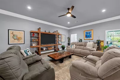 804 Gallant Fox, Hewitt, TX 76643 - Photo 5
