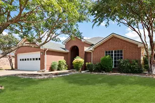 200 Arrowhead Dr, Burleson, TX 76028 - Photo 1