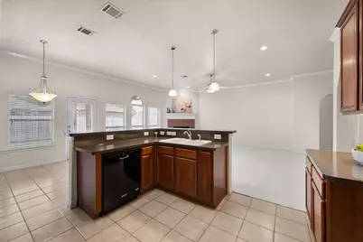 200 Arrowhead Drive, Burleson, TX 76028 - Photo 9