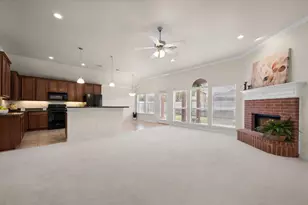 200 Arrowhead Dr, Burleson, TX 76028 - Photo 3