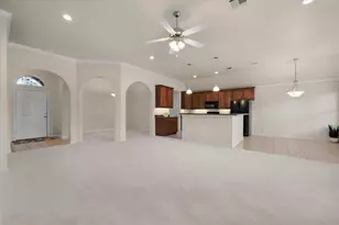 200 Arrowhead Dr, Burleson, TX 76028 - Photo 7