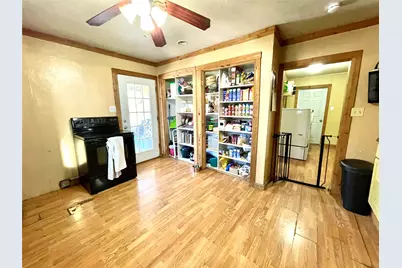 209 N Bowie Street, Jacksboro, TX 76458 - Photo 15