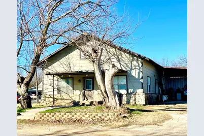 209 N Bowie Street, Jacksboro, TX 76458 - Photo 1