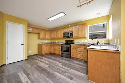 509 Birch Street, Crowley, TX 76036 - Photo 9