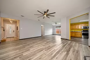 509 Birch St, Crowley, TX 76036 - Photo 5