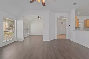 2809 Hollow Ridge Dr, Denton, TX 76210 - Photo 3